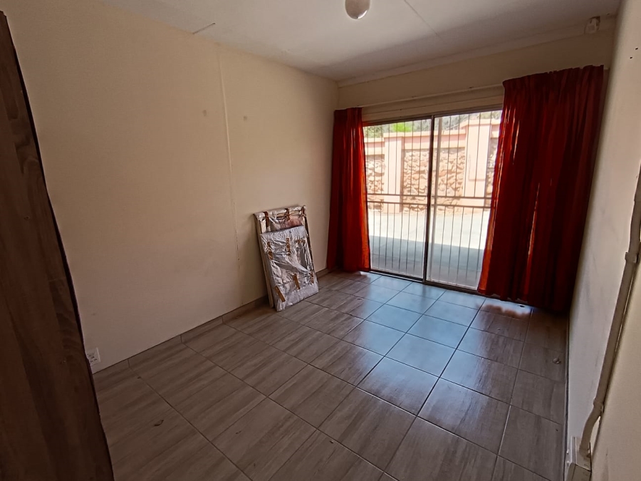 3 Bedroom Property for Sale in Protea Park North West